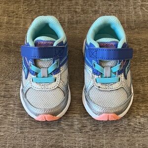 Saucony baby/toddler Blue and Gray Sneakers with Pink Accents. Size 4.5W
